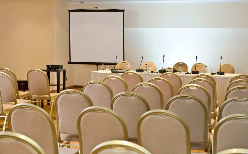 Aparthotel Premier Подгорица Бизнес фото